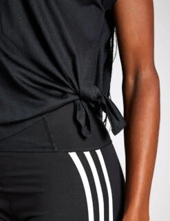 ADIDAS HIIT AEROREADY Quickburn Training Tee - Black/White -Outlet Elevate Activewear Store Adidas HIIT AEROREADY Quickburn Training Tee HY5407 black white 0004