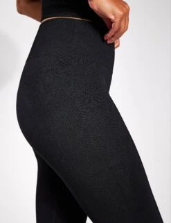 Born India Seamless Legging - Black -Outlet Elevate Activewear Store BORN India Seamless Legging O22SM19 L Black 0023