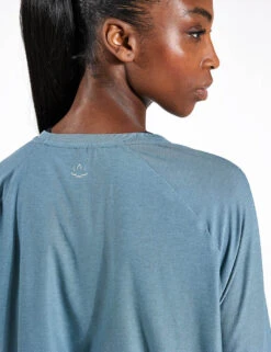 Beyond Yoga Featherweight Daydreamer Pullover - Storm Heather -Outlet Elevate Activewear Store Beyond FEATHERWEIGHT DAYDREAMER PULLOVER LWSD7792DAR STORM HEATHER 0004
