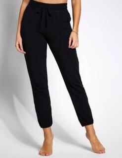 Beyond Yoga Weekender Pant - Black