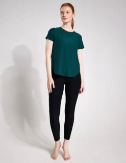 Beyond Yoga Featherweight On The Down Low Tee - Lunar Teal Heather -Outlet Elevate Activewear Store Beyond Yoga Featherweight Sunrise Cropped Pullover LWSD7868 Darkest Night 0072