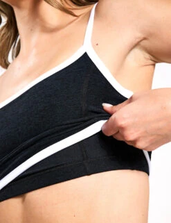 Beyond Yoga Spacedye New Moves High Cropped Tank - Darkest Night/Cloud White -Outlet Elevate Activewear Store Beyond Yoga Spacedye New Moves High Cropped Tank SD4679BLA S 0075