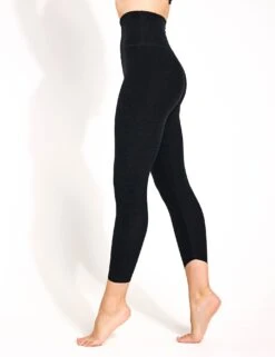 Beyond Yoga Spacedye Walk And Talk High Waisted Capri Legging - Darkest Night -Outlet Elevate Activewear Store Beyond Yoga Spacedye Walk and Talk High Waisted Capri Legging DIL353 0008