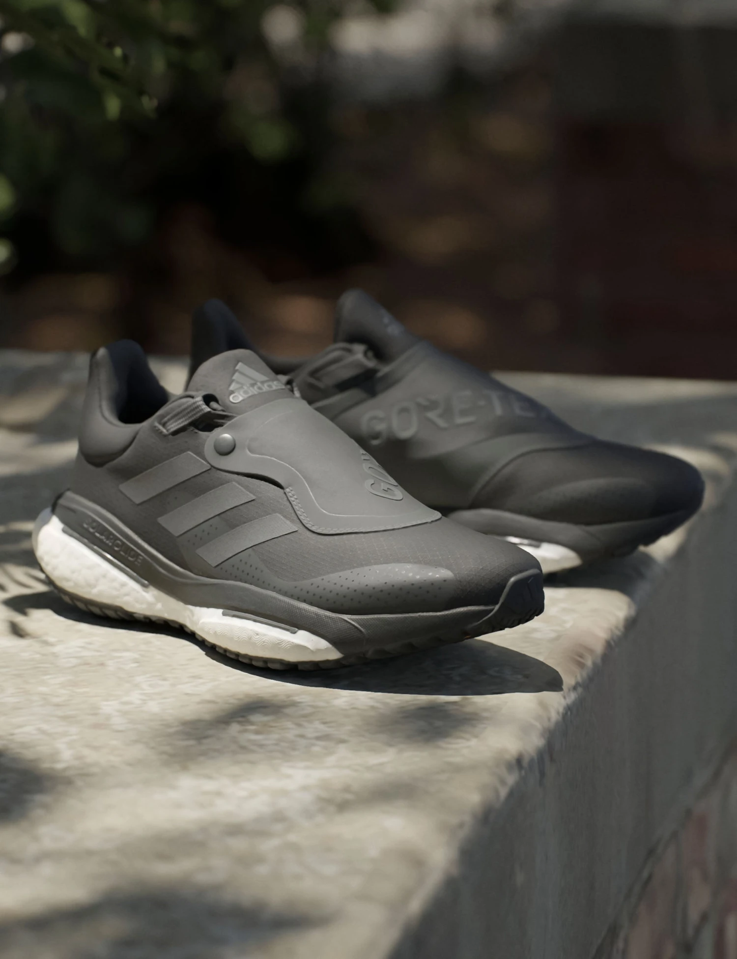 ADIDAS Solar Glide 5 GORE-TEX Shoes - Core Black/Grey Six/Carbon 2 ADIDAS Solar Glide 5 GORE-TEX Shoes - Core Black/Grey Six/Carbon - Image 2