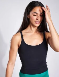 Gemma Scoop Tank - Black -Outlet Elevate Activewear Store Girlfriend Collective GEMMA SCOOP TANK 1038 JB BLACK 0006