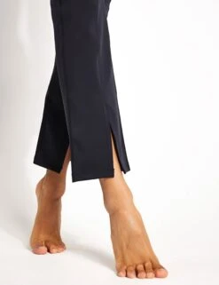 Luxe Split Hem Legging - Black -Outlet Elevate Activewear Store Girlfriend Collective LUXE SPLIT HEM LEGGING 4076 JB BLACK 0023