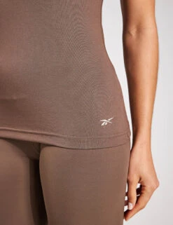 Reebok Active Collective Chill+ Dreamblend Tank Top - Utility Brown -Outlet Elevate Activewear Store Reebok Active Collective Dreamblend Bra Utility Brown 100076326UTIBRO Utility Brown 0025