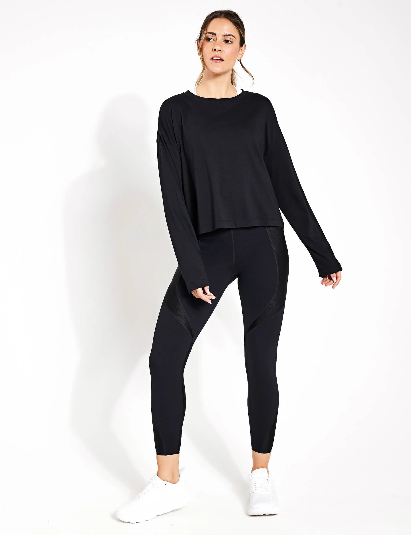 Sweaty Betty Essential Crop Long Sleeve T-Shirt - Black 4 Sweaty Betty Essential Crop Long Sleeve T-Shirt - Black - Image 4