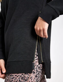 Varley Manning Sweat - Black -Outlet Elevate Activewear Store VARLEY manning sweat black 0028