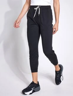 Vuori Performance Jogger - Black Heather