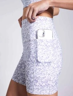 Vuori Studio Pocket Short - Light Micro Mini Camo -Outlet Elevate Activewear Store VUORI STUDIO POCKET SHORT VW390 LMM LIGHT MICRO MINI CAMO 0004