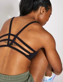 Vuori Yosemite Bra - Black -Outlet Elevate Activewear Store VUORI YOSEMITE BRA VW104 BLK BLACK 0025