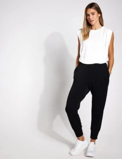 Varley The Slim Cuff Pant 25 Black 7 Varley The Slim Cuff Pant 25 Black -Outlet Elevate Activewear Store Varley The Slim Cuff Pant 25 VAR01713 Black 0014