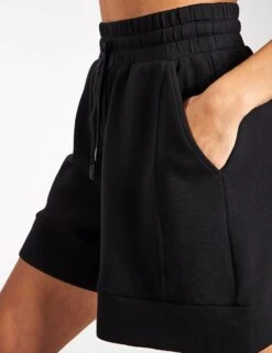 Varley Alder High Waisted Short 5" - Black 6 Varley Alder High Waisted Short 5" - Black -Outlet Elevate Activewear Store Varley alder short VAR00980 BLA 0026