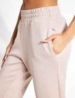 Varley The Slim Cuff Pant 25" - Mushroom -Outlet Elevate Activewear Store Varley the slim cuff pant 25 VAR01713 MUSH mushroom 0004