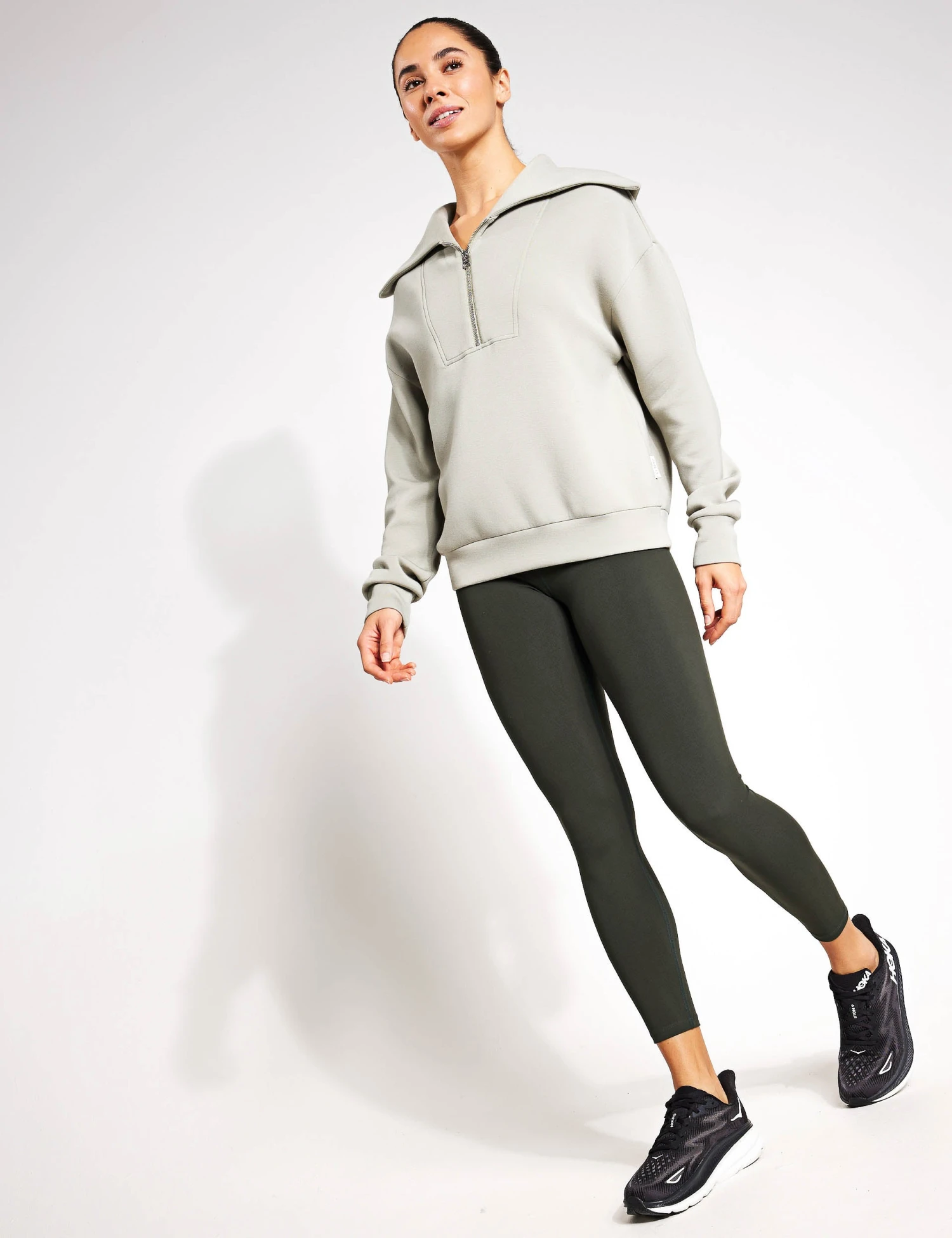 Varley Yates Half-Zip Sweat - Seagrass 4 Varley Yates Half-Zip Sweat - Seagrass - Image 4