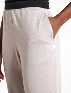 Vuori Boyfriend Jogger - Soft Pewter Heather -Outlet Elevate Activewear Store Vuori Boyfriend Jogger VW457 HEW Soft Pewter Heather 0027