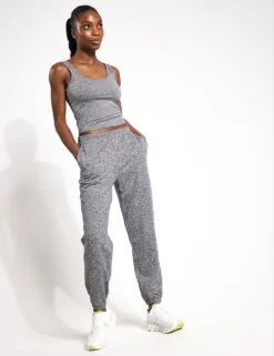 Vuori Boyfriend Jogger - Heather Grey -Outlet Elevate Activewear Store Vuori Boyfriend Jogger VW457 HTG Heather Grey 0002