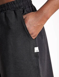 Vuori Boyfriend Short - Black Heather -Outlet Elevate Activewear Store Vuori Boyfriend Short VW3007 HBK Black Heather 0023