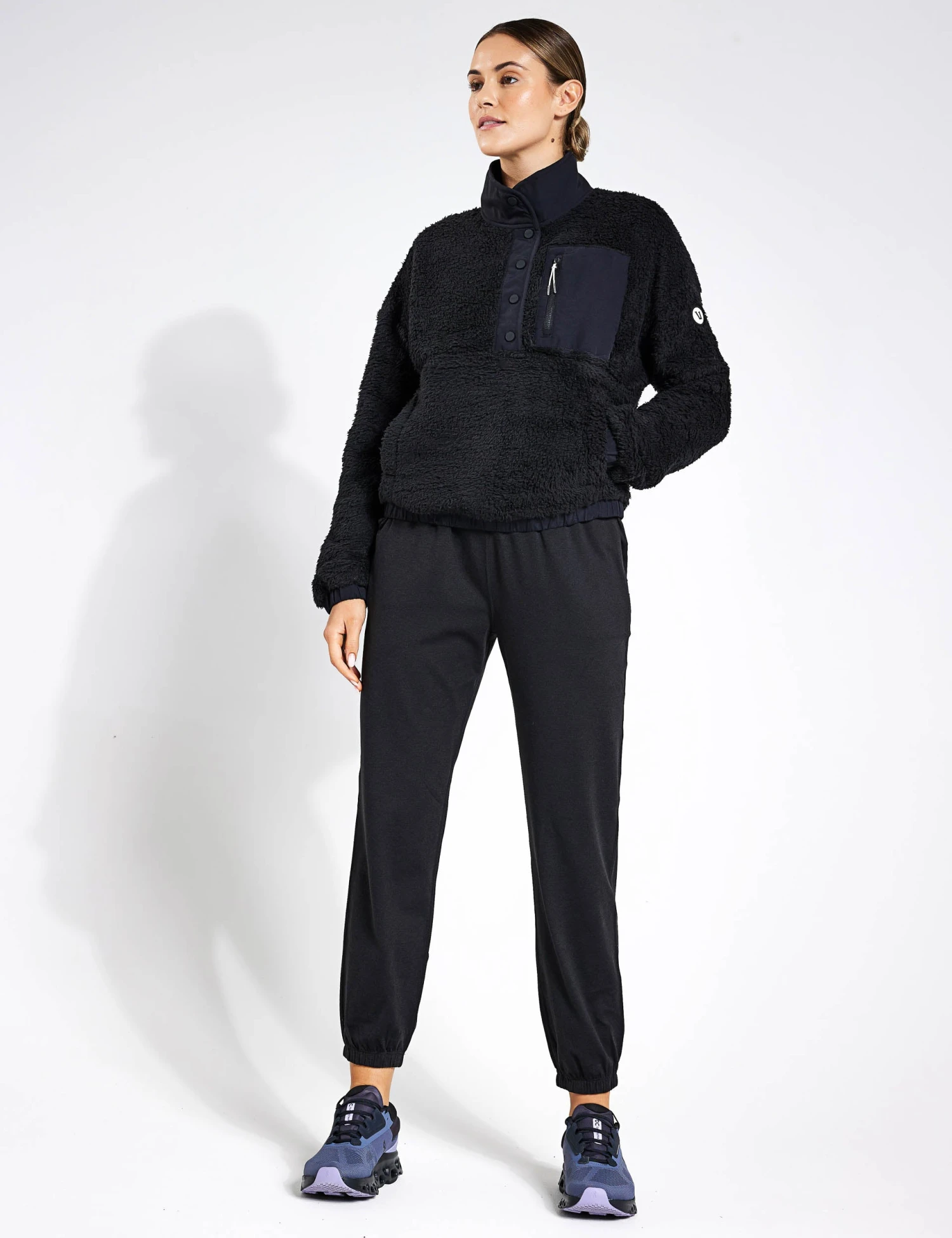 Vuori Cozy Sherpa Popover - Black 3 Vuori Cozy Sherpa Popover - Black - Image 3