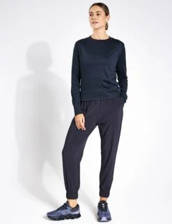 Vuori Daydream Crew - Black Heather -Outlet Elevate Activewear Store Vuori Daydream Crew VW133 HBK Black Heather 0002