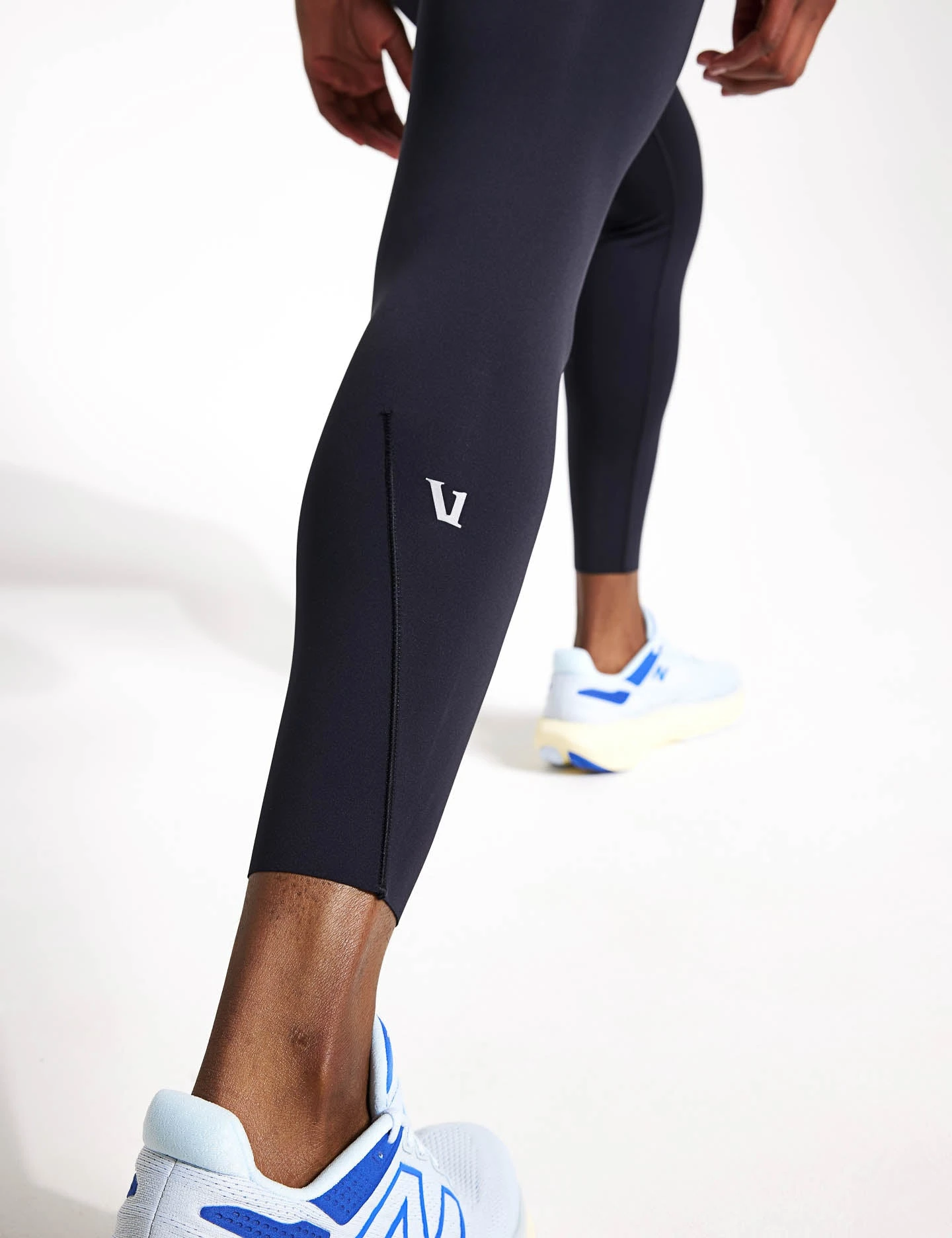 Vuori Evolve Legging - Black 4 Vuori Evolve Legging - Black - Image 4