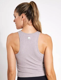 Vuori Pose Plyo Tank - Soft Pewter Heather 7 Vuori Pose Plyo Tank - Soft Pewter Heather -Outlet Elevate Activewear Store Vuori Pose Plyo Tank VW1009 HEW Soft Pewter Heather 0015
