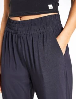 Vuori Villa Jogger - Black -Outlet Elevate Activewear Store Vuori womens villa jogger black 0027