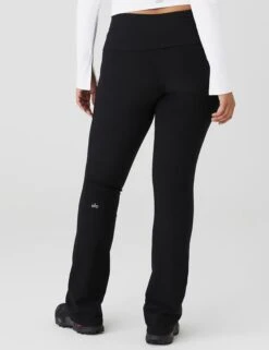 Alosoft Low-Rise Foldover Bootcut Legging - Black 15 Alosoft Low-Rise Foldover Bootcut Legging - Black -Outlet Elevate Activewear Store alo yoga alosoft low rise foldover bootcut legging black W51239R 4