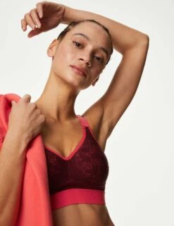 Freedom To Move Ultimate Support Sports Bra A-E - Burgundy -Outlet Elevate Activewear Store goodmove freedom to move ultimate support bra a e burgundy T33 6351 3