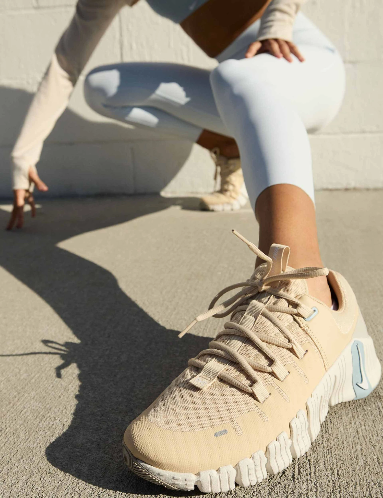 Nike Free Metcon 5 Shoes - Sanddrift/White/Phantom/Light Iron Ore 7 Nike Free Metcon 5 Shoes - Sanddrift/White/Phantom/Light Iron Ore - Image 7