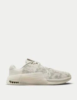 Nike Metcon 9 AMP Shoes - Light Bone/Sail/Light Orewood Brown/Phantom