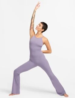 Nike Zenvy High Waisted Flared Leggings - Daybreak/Black -Outlet Elevate Activewear Store nike zenvy high waisted flared leggings daybreak black fv7921 509 4