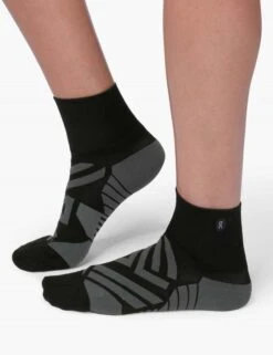 On Running Mid Sock - Black/Shadow -Outlet Elevate Activewear Store on running w mid sock black shadow 3