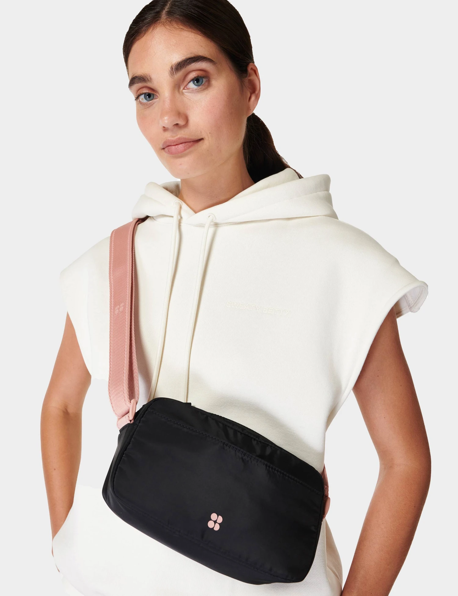 Sweaty Betty All Day Crossbody - Black 5 Sweaty Betty All Day Crossbody - Black - Image 5