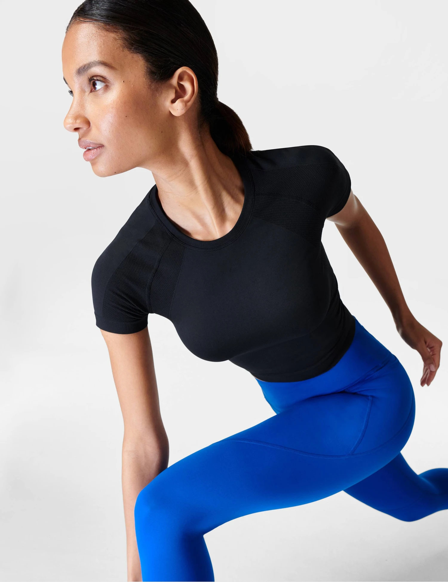 Sweaty Betty Athlete Crop Seamless Gym T-Shirt - Black 2 Sweaty Betty Athlete Crop Seamless Gym T-Shirt - Black - Image 2
