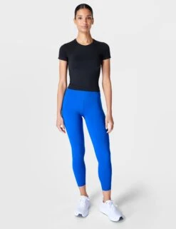 Sweaty Betty Athlete Crop Seamless Gym T-Shirt - Black 6 Sweaty Betty Athlete Crop Seamless Gym T-Shirt - Black -Outlet Elevate Activewear Store sweaty betty athlete crop seamless gym t shirt black sb8996 4