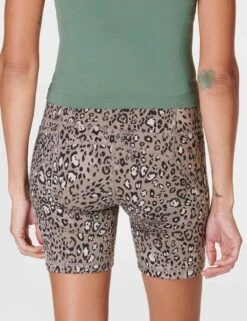 Sweaty Betty Power 6" Cycling Shorts - Brown Luxe Leopard Print -Outlet Elevate Activewear Store sweaty betty power 6in cycling shorts brown luxe leopard print sb4822p 8