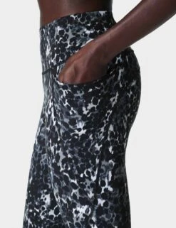 Sweaty Betty Power 7/8 Gym Leggings - Grey Dapple Print -Outlet Elevate Activewear Store sweaty betty power 7 8 gym leggings grey dapple print sb5400 5