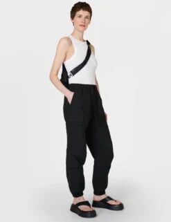 Sweaty Betty Quinn Cargo Pants - Black -Outlet Elevate Activewear Store sweaty betty quinn cargo pants black SB8304 001 4