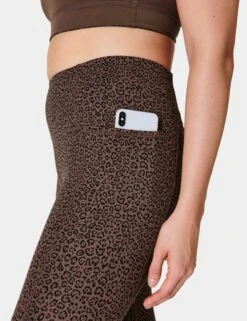 Sweaty Betty Super Soft 7/8 Yoga Leggings - Brown Leopard Marking Print -Outlet Elevate Activewear Store sweaty betty super soft 7 8 yoga leggings brown leopard marking print sb6916 4