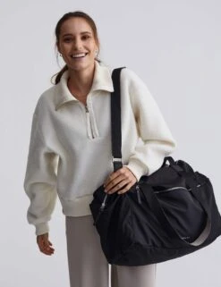 Varley Montlake Weekend Bag - Black -Outlet Elevate Activewear Store varley montlake weekend bag black 2