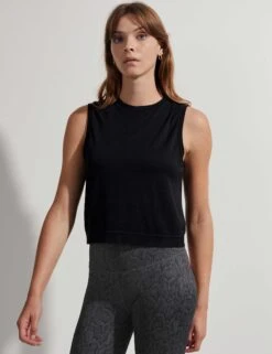 Varley Page Seamless Crop Tank - Black -Outlet Elevate Activewear Store varley page seamless crop tank black VAR01333 4