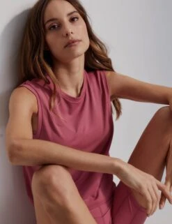 Varley Page Seamless Crop Tank - Rose Wine 11 Varley Page Seamless Crop Tank - Rose Wine -Outlet Elevate Activewear Store varley page seamless crop tank rose wine VAR01333 2