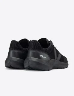 Veja Marlin V-Knit - Full Black -Outlet Elevate Activewear Store veja w marlin v knit trainers full black LT102456 4